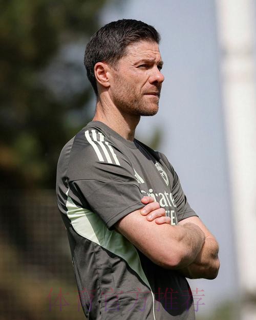 斯基拉:阿隆索拒绝拜仁利物浦报价 他在等待皇马 斯基拉:阿隆索拒绝拜仁利物浦报价 他在等待皇马